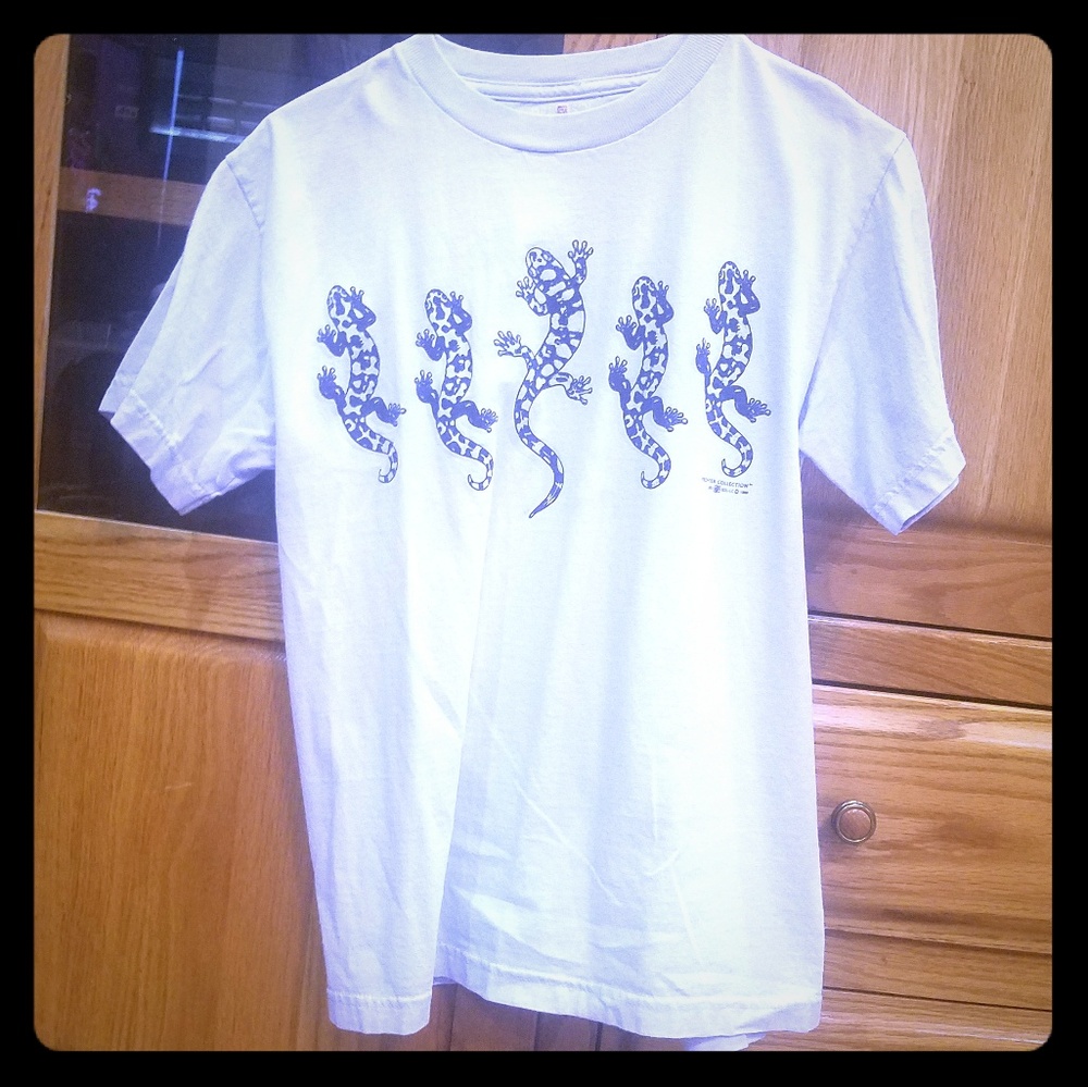 Amazing color changing tee